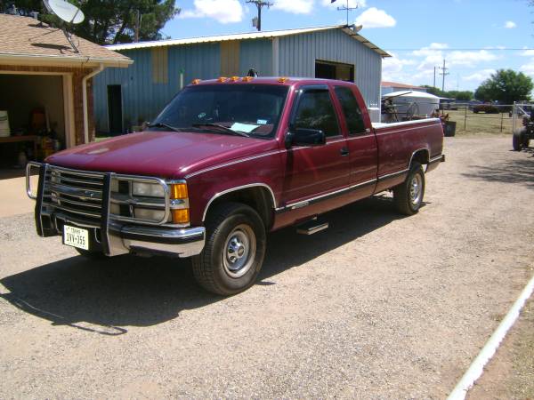 1996 Chevrolet 2500 6.5 Turbo Diesel - cars & trucks - by dealer -... for sale in Levelland, TX – photo 2