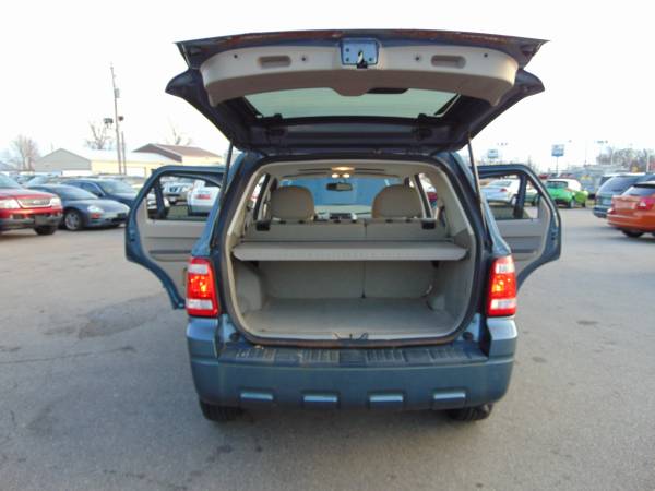 2011 FORD ESCAPE 4DR XLT FWD GREAT MPG LOADED XCLEAN IN/OUT RUNS A1... for sale in Union Grove, WI – photo 22