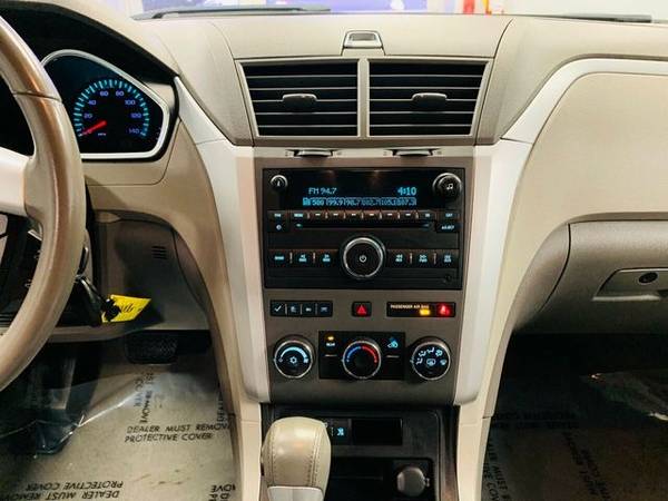 2011 Chevrolet Traverse FWD 4dr LT w/1LT *GUARANTEED CREDIT... for sale in Streamwood, IL – photo 17