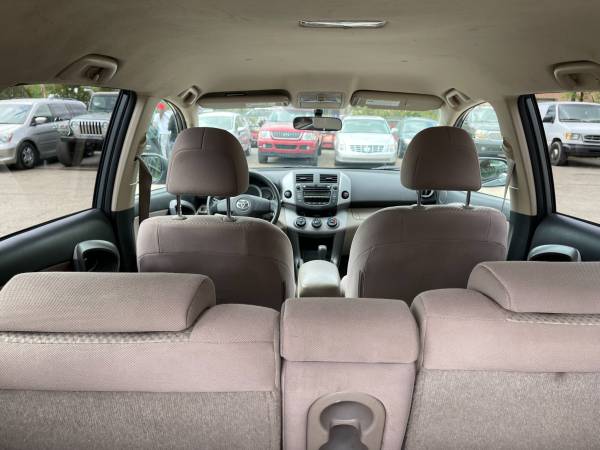 2006 Toyota Rav4 - Gas Saver - Super Spacious - Adventure Ready for sale in Palatine, IL – photo 17