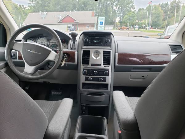 2010 Chrysler Town & Country Touring edition - cars & trucks - by... for sale in Ravenna, OH – photo 7