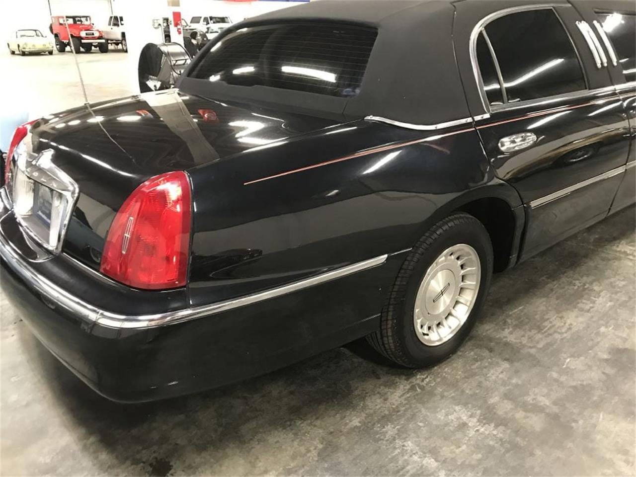 1998 Lincoln Town Car for sale in Jackson, MS – photo 13