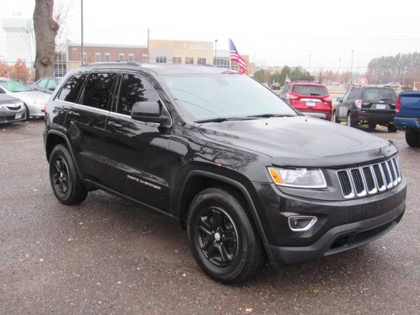 2014 Jeep Grand Cherokee 4WD 4dr Laredo - cars & trucks - by dealer... for sale in VADNAIS HEIGHTS, MN – photo 4
