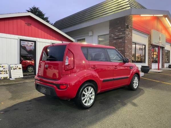 2013 KIA SOUL WAGON 4D Wagon - cars & trucks - by dealer - vehicle... for sale in Portland, OR – photo 5