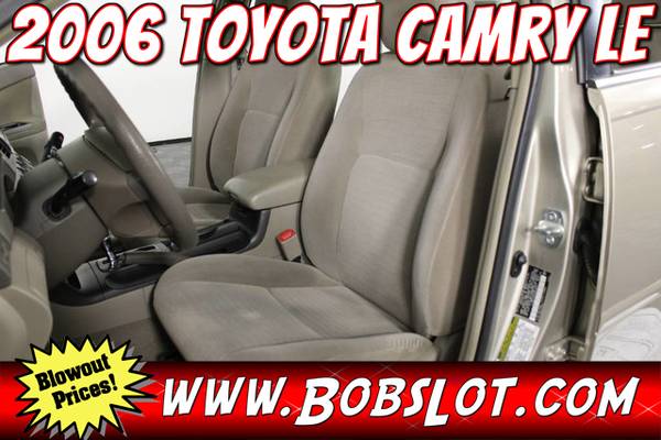 2006 Toyota Camry LE For Sale - Excellent - cars & trucks - by... for sale in Detroit, MI – photo 5