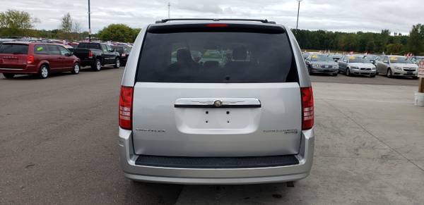FAMILY TIME!! 2009 Chrysler Town & Country 4dr Wgn Touring for sale in Chesaning, MI – photo 6