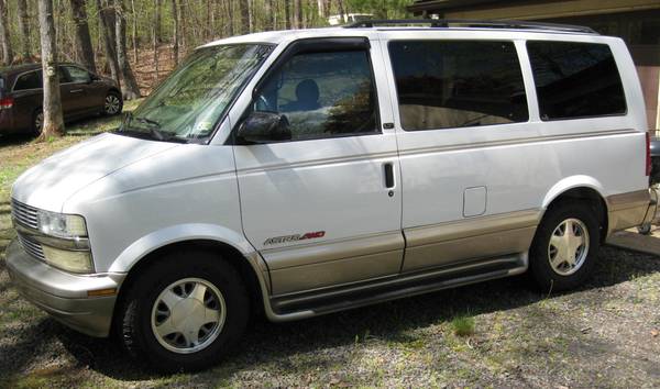 2002 Chevrolet Astro AWD Van, Very Low Miles & Clean! - cars & for sale in Pratts, VA – photo 2