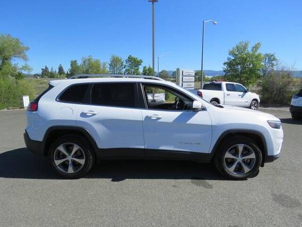 2019 Jeep Cherokee SUV Limited (Bright White Clearcoat) - cars & for sale in Lakeport, CA – photo 6