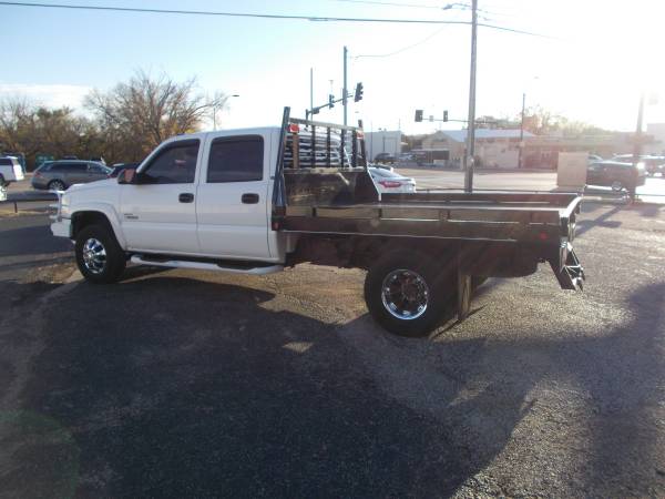 2005 Chevrolet 3500 Crew Cab Dually Flatbed - cars & trucks - by... for sale in Weatherford, TX – photo 4