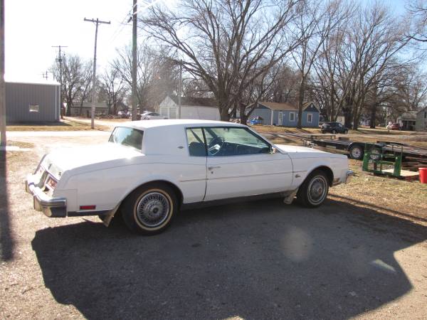 1981 BUICK RIVIERA (2 OWNER) - cars & trucks - by owner - vehicle... for sale in Bellwood, MO – photo 4