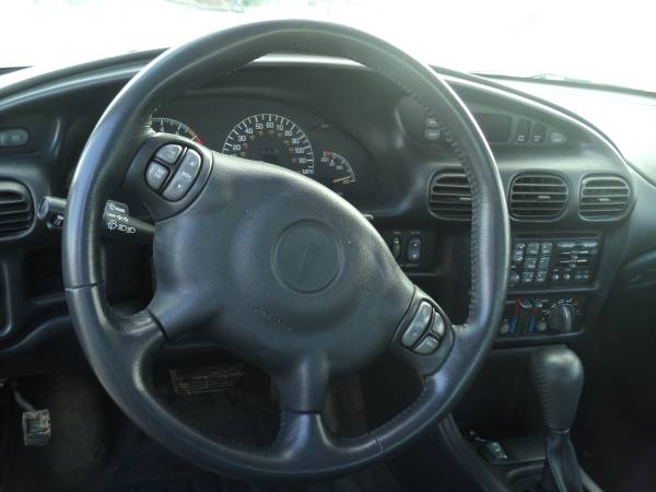 2002 PONTIAC GRAND PRIX - cars & trucks - by dealer - vehicle... for sale in Fairborn, OH – photo 11