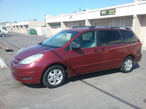 2007 TOYOTA SIENNA ..NICE FAMILY VAN,, - cars & trucks - by owner -... for sale in Phoenix, AZ – photo 2