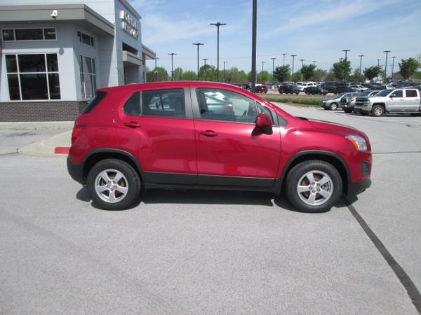2015 Chevy Chevrolet Trax LS suv Ruby Red Metallic for sale in Fayetteville, OK – photo 7