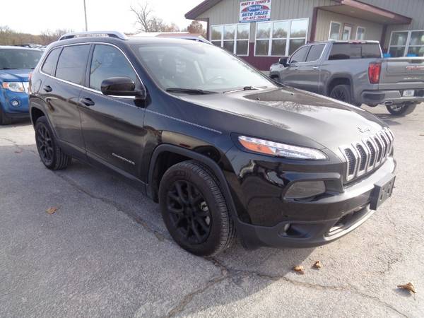 2014 Jeep Cherokee Latitude FWD - cars & trucks - by dealer -... for sale in Granby, MO – photo 3