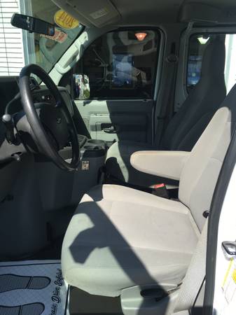2014 FORD E-150 ECONOLINE VAN - - by dealer - vehicle for sale in URBANA, IL – photo 6