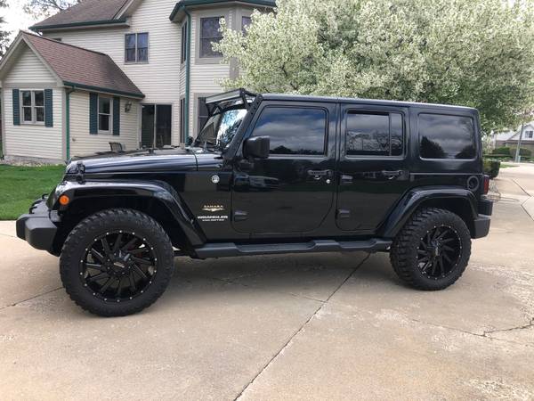 2014 JEEP UNLIMITED SAHARA 4X4 LOADED EXTRAS VERY CLEAN - cars & for sale in Macomb, MI – photo 6