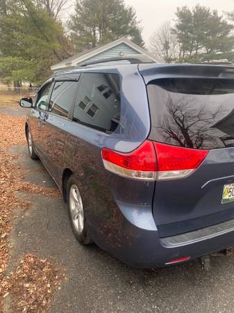 Toyota Sienna 2013 - cars & trucks - by owner - vehicle automotive... for sale in Augusta, ME – photo 4