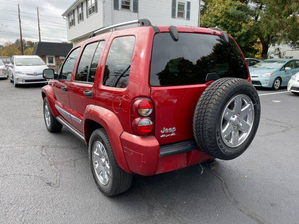 2006 Jeep Liberty Limited AWD 4x4 fully loaded 70,000 miles - cars &... for sale in Walpole, RI – photo 6