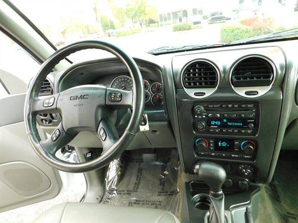 2004 GMC Envoy XUV SLT 4WD / Leather Heated / Excel Cond SLT 4WD 4dr... for sale in Portland, OR – photo 17