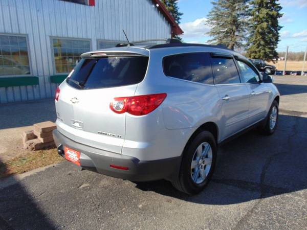 2009 *Chevrolet* *Traverse* *LT* w/1LT - cars & trucks - by dealer -... for sale in Alexandria, ND – photo 5