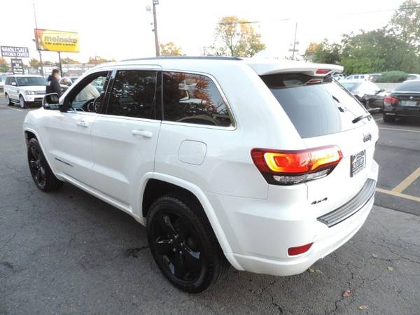 2015 Jeep Grand Cherokee 4WD 4dr Altitude - WE FINANCE EVERYONE! -... for sale in Lodi, NY – photo 3