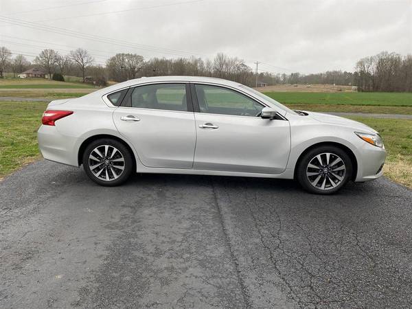 2017 Nissan Altima SL - - by dealer - vehicle for sale in Greenfield, TN – photo 2