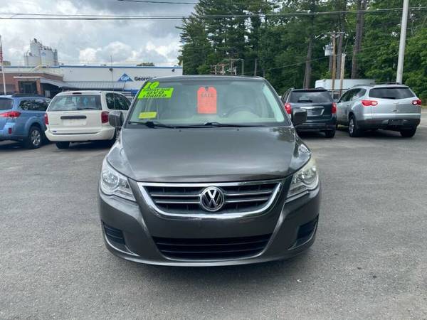 2010 Volkswagen Routan with only 110k ￼￼￼fully loaded rear view... for sale in leominster, MA – photo 4
