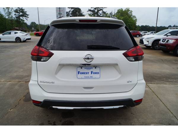2018 Nissan Rogue SV - - by dealer - vehicle for sale in Forest, MS – photo 22