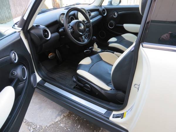 2012 MINI Cooper S Clubman-64K Miles! Pano Roof! Black/White for sale in West Allis, WI – photo 9