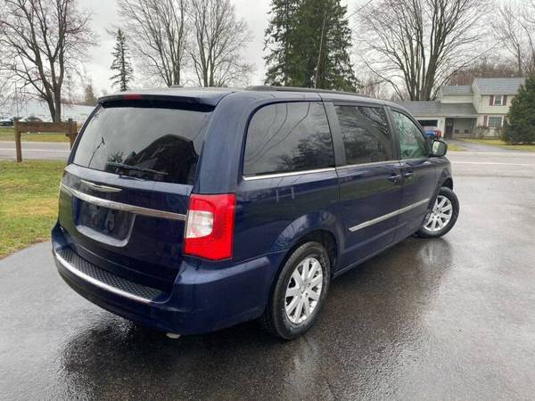2014 Chrysler Town and Country 7 Passenger Leather Clean for sale in Spencerport, NY – photo 7