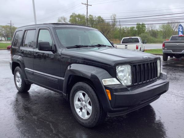 Sharp! 2009 Jeep Liberty Sport! 4x4! Clean Carfax! for sale in Ortonville, OH – photo 7