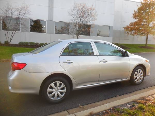2010 Toyota Corolla LE - cars & trucks - by owner - vehicle... for sale in Bartlett, IL – photo 11