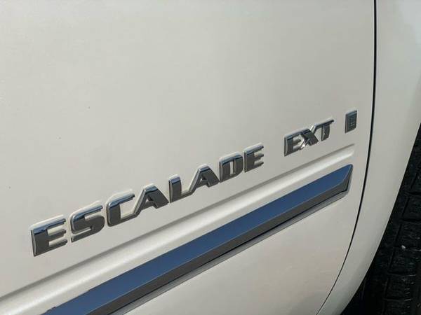 2008 Cadillac Escalade EXT Base AWD 4dr SB Crew Cab for sale in Rialto, CA – photo 14