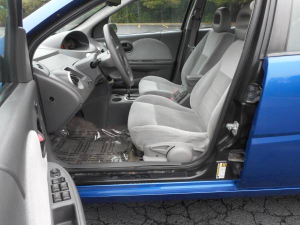 2005 SATURN ION LEVEL THREE / 2 OWNER CAR / 32 SERVICE RECORDS / 4 CYL for sale in Highland Park, IL – photo 11