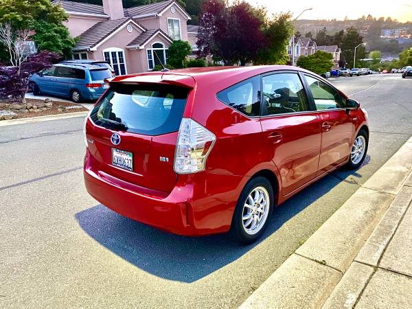 2012 Toyota Prius V fully-loaded for sale in Belmont, CA – photo 5