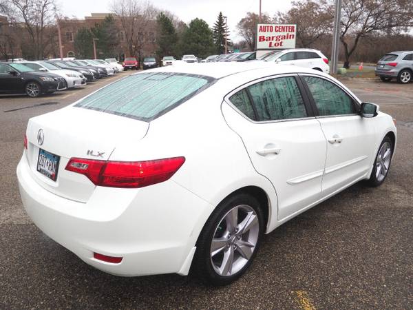 2014 Acura ILX 2.0L w/Tech - cars & trucks - by dealer - vehicle... for sale in Wayzata, MN – photo 3