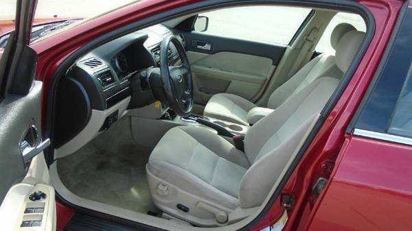 06 ford fusion 119,000 miles $2400 **Call Us Today For Details** for sale in Waterloo, IA – photo 12