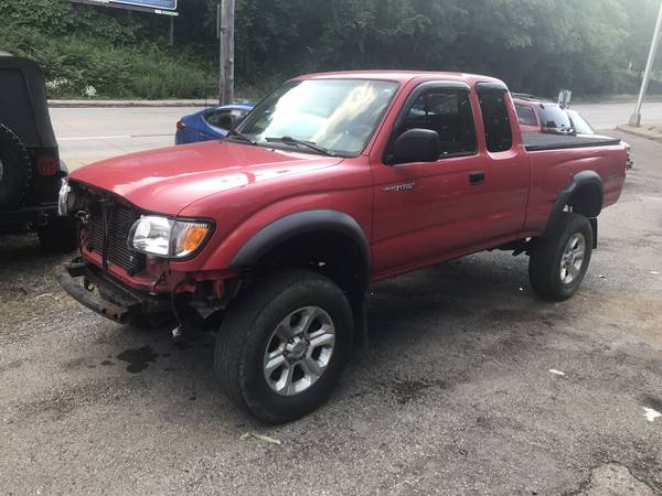 12500 obo ToyotaTacoma lifted wheels trade new frame for sale in Mc Donald, PA – photo 3