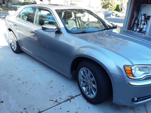 Chrysler 300, 2011 for sale in calabasas, CA – photo 3