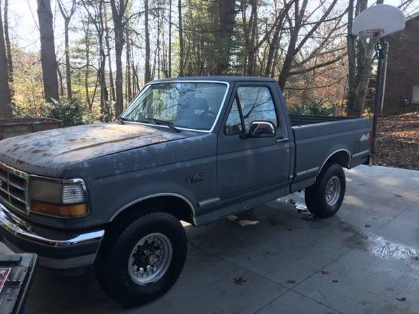 1992 Ford F150 XLT 4WD ONLY 99K original miles!! - cars & trucks -... for sale in Asheville, NC – photo 2