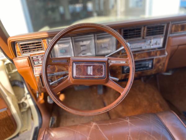 1981 Lincoln Towncar - cars & trucks - by owner - vehicle automotive... for sale in STURGEON BAY, WI – photo 16