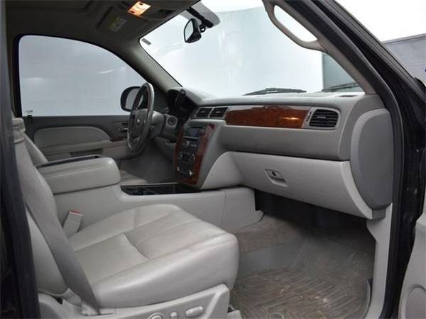 2013 Chevrolet Suburban 1500 LT - SUV - - by dealer for sale in Ardmore, OK – photo 11