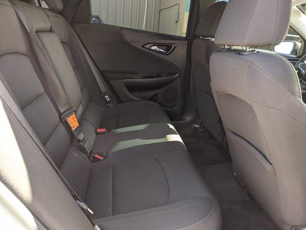2018 Chevrolet Malibu LS SKU: JF149000 Sedan - - by for sale in Corpus Christi, TX – photo 18