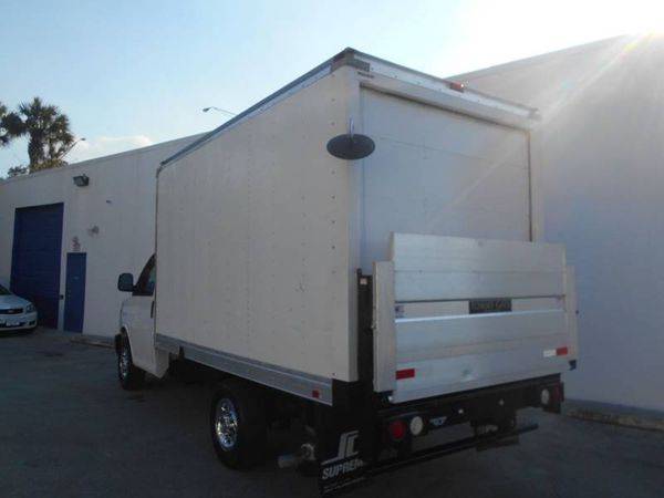 2014 CHEVROLET EXPRESS 3500 SRW 12 FT BOX TRUCK LIFTGATE cargo van for sale in Medley, FL – photo 2