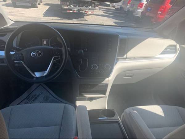 2019 *Toyota* *Sienna* *Le* handicap wheelchair rear entry van -... for sale in Dallas, AL – photo 18