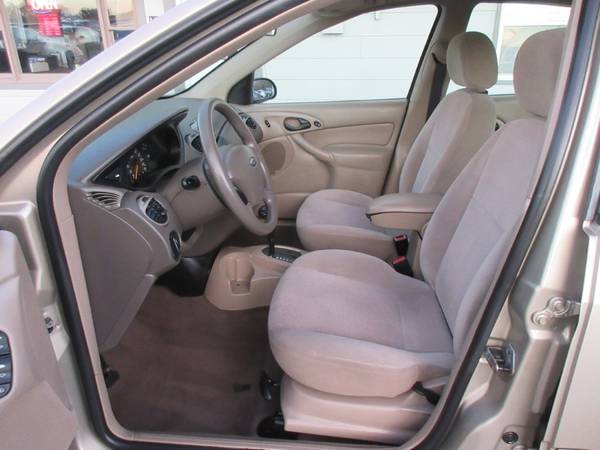 2002 Ford Focus SE Sedan - Automatic- Wheels - Low Mileage - 59K!! -... for sale in Des Moines, IA – photo 11