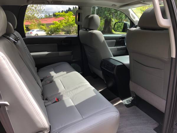 2016 Toyota Sequoia SR5 4WD - Navigation, Leather, Third Row for sale in Kirkland, WA – photo 15