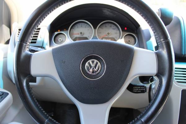 2009 *Volkswagen* *Routan* SE Minivan 4D WARRANTY FINANCING - cars &... for sale in Waldorf, MD – photo 14