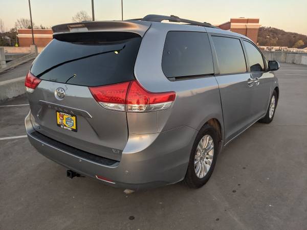 2013 Toyota Sienna XLE 8 Passenger 4dr Mini Van van Silver Sky for sale in Fayetteville, MO – photo 3