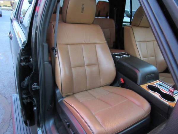 2014 Lincoln Navigator 4WD - cars & trucks - by dealer - vehicle... for sale in Rockford, IL – photo 19